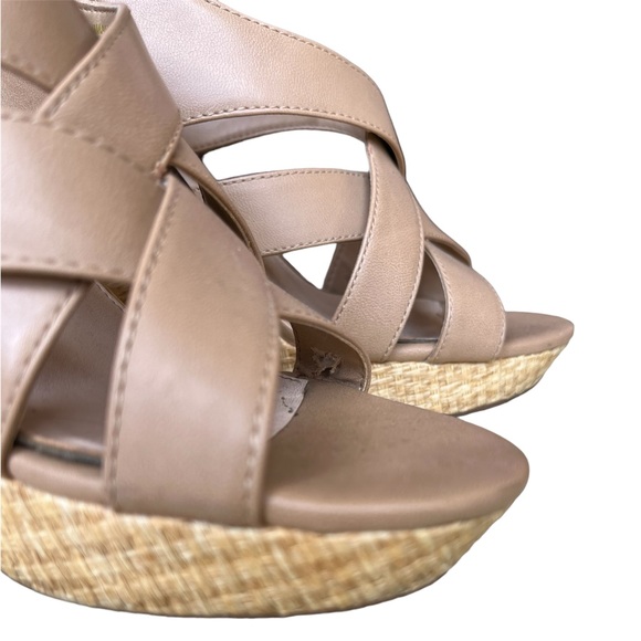 Jessica Simpson Nude Wedge Heels - Picture 5 of 11